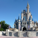 Imagen para el artículo titulado Una ley de 1967 permitía a Disney construir su propia planta de energía nuclear en Disney World. Hoy sigue vigente